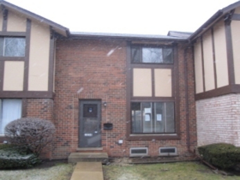 1s298 Danby St, Villa Park, IL 60181 