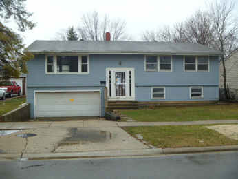 1607 Marlboro Circle, Carpentersville, IL 60110 