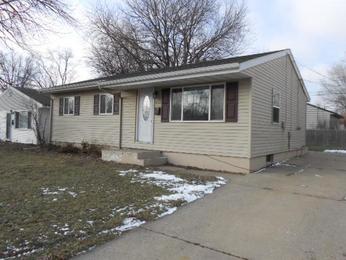417 Capri St, Pekin, IL 61554 