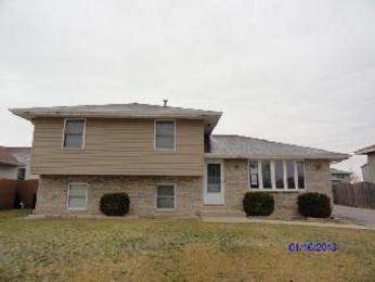 6908 Townsend Blvd, Plainfield, IL 60586 