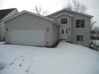 2835 Jolley Ave, Waukegan, IL 60085 