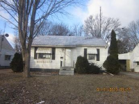 320 N 11th Ave, Canton, IL 61520 