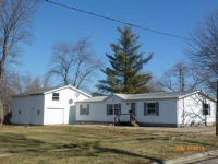 714 Lincoln St, Pana, IL 62557 