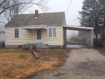 577 Dempsey St, Creve Coeur, IL 61610 