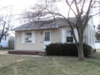 1207 Avon Ave, Pekin, IL 61554 