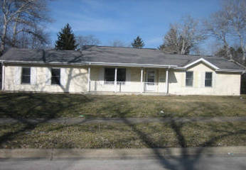 921 Colorado Ave., Aurora, IL 60506 