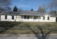 921 Colorado Ave., Aurora, IL 60506 