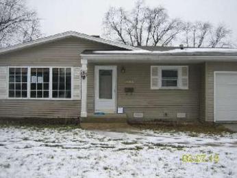 1983 Robert Street, Aurora, IL 60506 