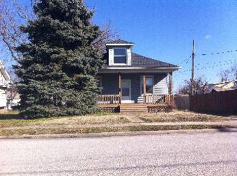 421 Prospect St, Wood River, IL 62095 