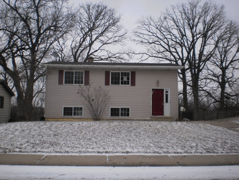 15 Big Oaks Road, Streamwood, IL 60107 