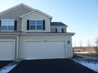 527 W Kristina Ln, Round Lake, IL 60073 