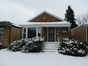 9019 S Ridgeland Ave, Chicago, IL 60617 