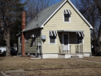 245 E Oak St, Canton, IL 61520 