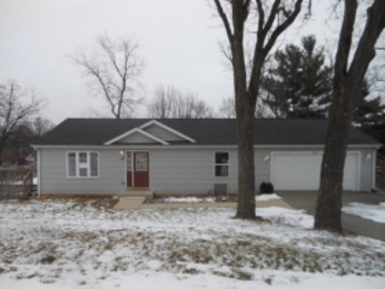 8925 W Sunset Dr, Wonder Lake, IL 60097 