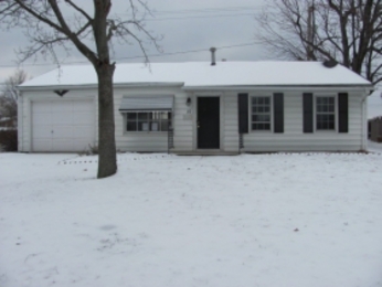 15 Dale Allen Dr, Belleville, IL 62226 