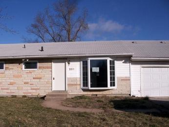 201 N 68th St, East Saint Louis, IL 62203 