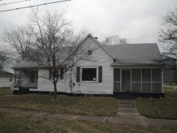 400 W Franklin St, Palestine, IL 62451 