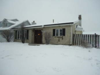 709 Rockhurst Rd, Bolingbrook, IL 60440 