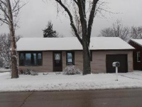 701 Groveland St, Creve Coeur, IL 61610 