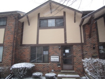 18w108 Kirkland Ln, Villa Park, IL 60181 
