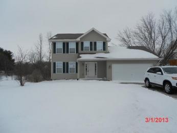 104 Briar Cliff St, Poplar Grove, IL 61065 