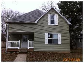 831 North Elm Street, Greenville, IL 62246 