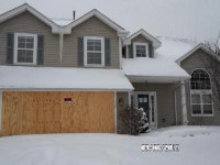 139 N Crooked Lake Ln, Lindenhurst, IL 60046 