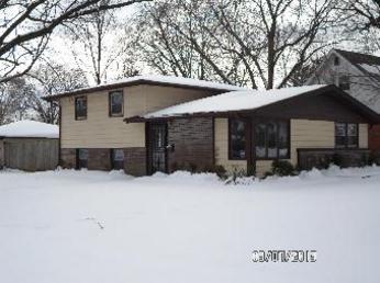 16842 Glen Oaks Dr, Country Club Hills, IL 60478 