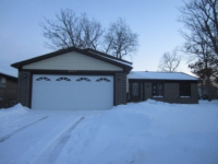 2417 Sunset Dr, Lindenhurst, IL 60046 