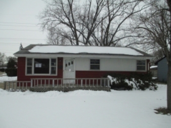 7402 Saturn St, Loves Park, IL 61111 