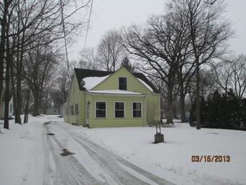 26723 West Woodland Ave, Antioch, IL 60002 