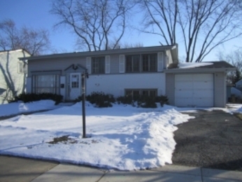411 Lakeview Dr, Mundelein, IL 60060 
