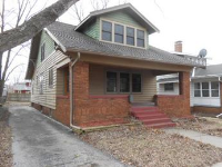 716 W Meadows Pl, Peoria, IL 61604 