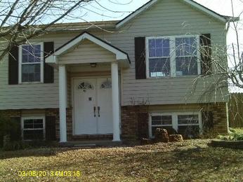 336 Saint Anthony D, Godfrey, IL 62035 