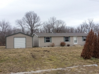 503 Stevenson Dr, Pocahontas, IL 62275 
