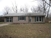 5209 Pine Ridge Dr, Godfrey, IL 62035 