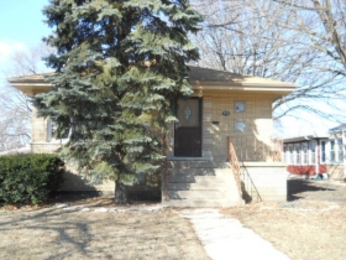 9746 S Maplewood Ave, Evergreen Park, IL 60805 