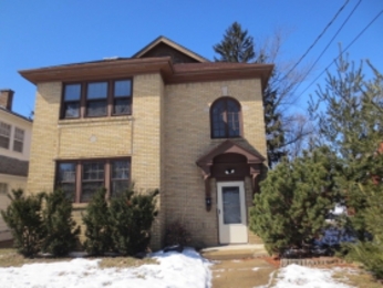 823 18th St, Rockford, IL 61104 