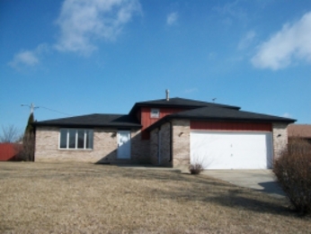 8950 W 83rd Pl, Justice, IL 60458 