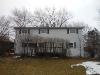 1410 Monroe Street, Lake In The Hills, IL 60156 