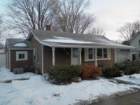 614 W Perry St, Belvidere, IL 61008 