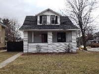 2726 6th St, Peru, IL 61354 