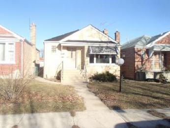 9823 S. Dobson Aven, Chicago, IL 60628 