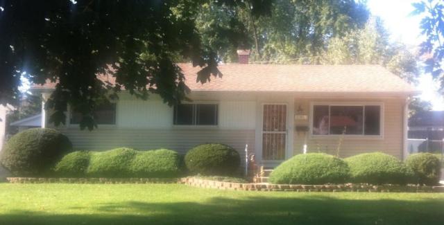 936 Chestnut St, Waukegan, IL 60085 