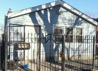 9633 South Avenue North, Chicago, IL 60617 