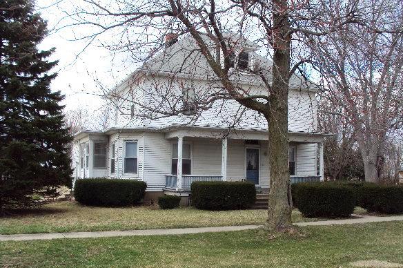 31318 Center Street, Chenoa, IL 61726 