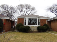 2748 W Jerome St, Chicago, IL 60645 