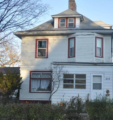 429 Steele Court, Waukegan, IL 60085 