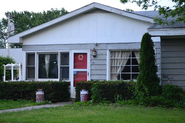 201 West Main Street, Thomasboro, IL 61878 