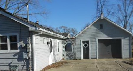 5806 Milwaukee Ave, Richmond, IL 60071 